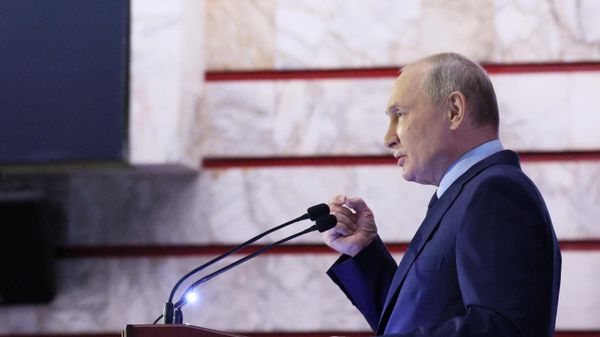 Президент РФ В. Путин встретился с новым составом Общественной палаты РФ