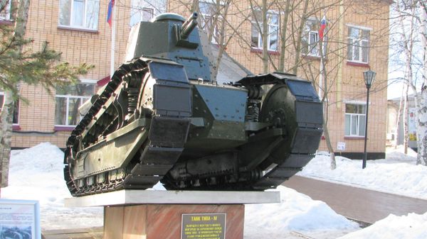 Макет танка Рено русский, музей в Кубинке Макет танка Рено русский, музей в Кубинке