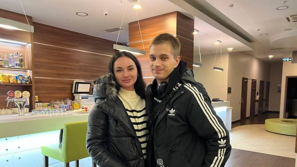 Богдан Ермохин с двоюродной сестрой