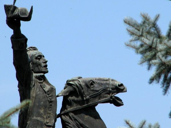 Памятник А.В. Суворову в Тульчине Винницкой области