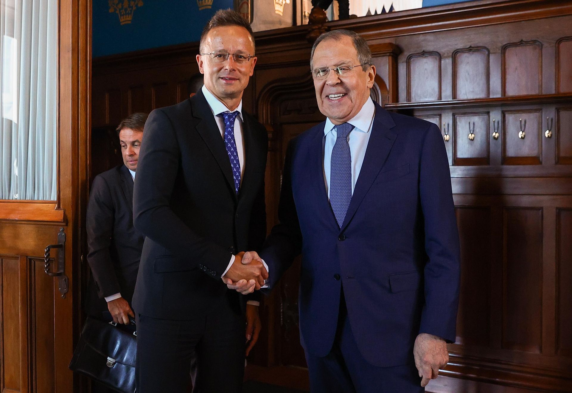 Встреча глав МИД РФ и Венгрии С. Лаврова и П. Сийярто Встреча глав МИД РФ и Венгрии С. Лаврова и П. Сийярто - РИА Новости, 1920, 04.12.2023