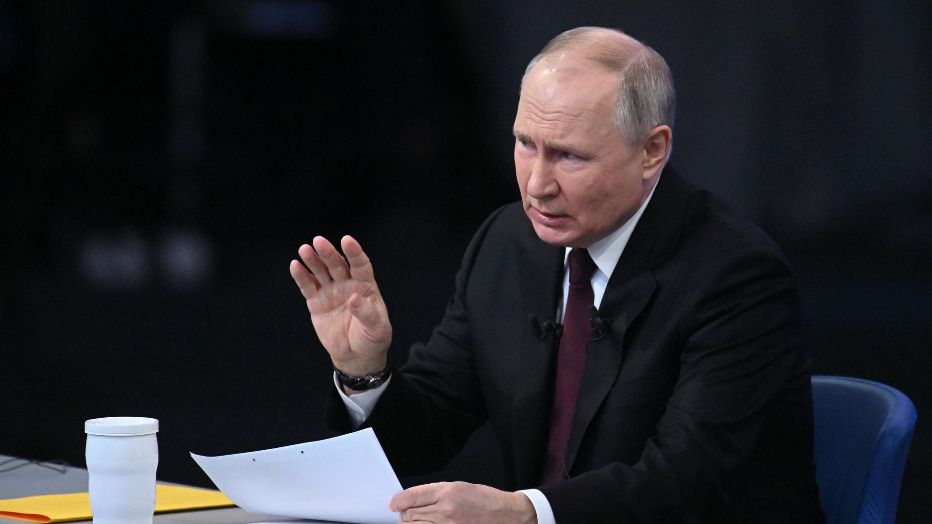 Прямая линия и большая пресс-конференция президента РФ В. Путина Прямая линия и большая пресс-конференция президента РФ В. Путина - РИА Новости, 1920, 17.12.2023