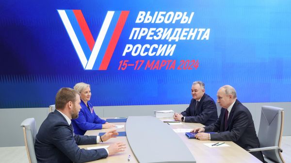 Президент РФ В. Путин подал документы для регистрации кандидатом на пост президента РФ