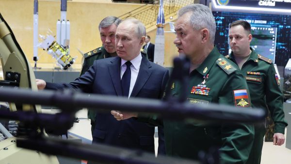 Президент РФ В. Путин принял участие в заседании коллегии Минобороны РФ