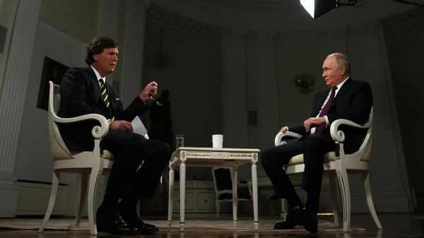 Президент РФ Владимир Путин дал интервью американскому журналисту Такеру Карлсону