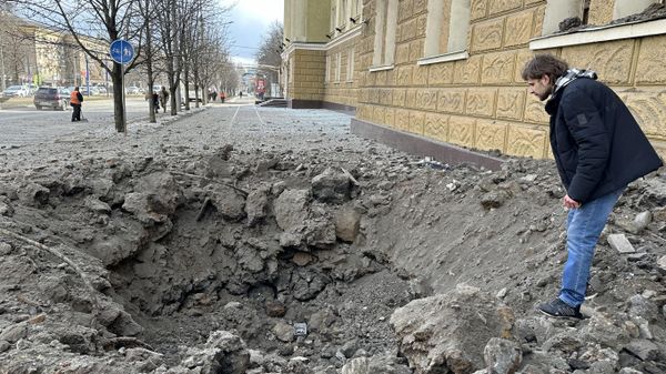 Донецк. Воронка