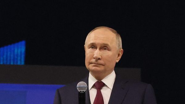 Президент РФ В. Путин посетил Всемирный фестиваль молодежи