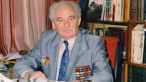 Писатель Иван Стаднюк Писатель Иван Стаднюк