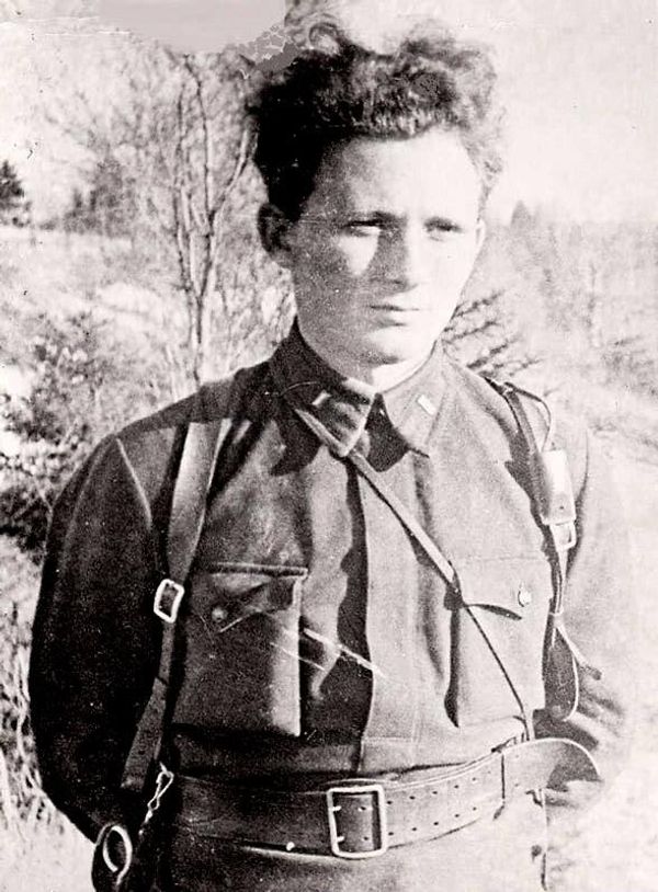 Иван Стаднюк у 1941 году Иван Стаднюк у 1941 году