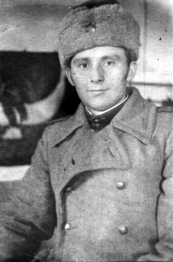 Иван Стаднюк в 1945 году Иван Стаднюк в 1945 году