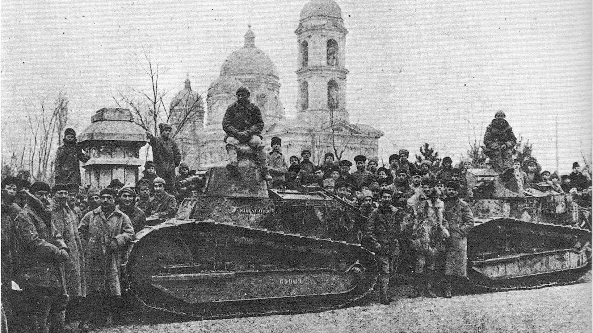 Французские танки в Одессе, 1919 год Французские танки в Одессе, 1919 год - РИА Новости, 1920, 06.04.2024