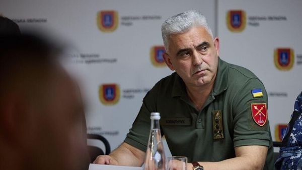 Глава оперативного командования ВСУ Юг уволен 
