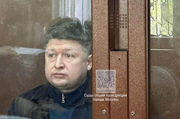Замминистра обороны Тимур Иванов арестован по делу о взяточничестве Замминистра обороны Тимур Иванов арестован по делу о взяточничестве