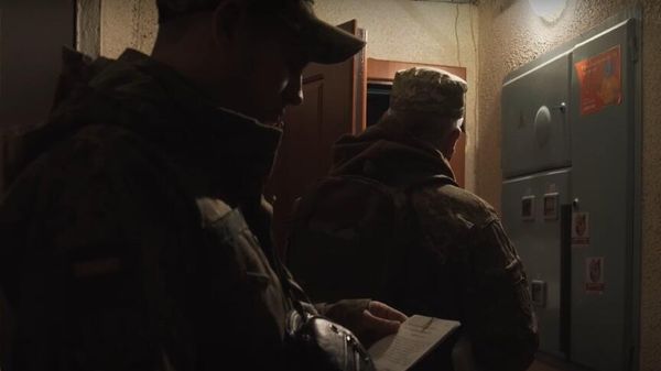 сотрудники военкомата в Киеве