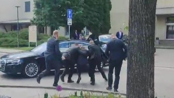 Покушение на премьер-министра Словакии Роберта Фицо