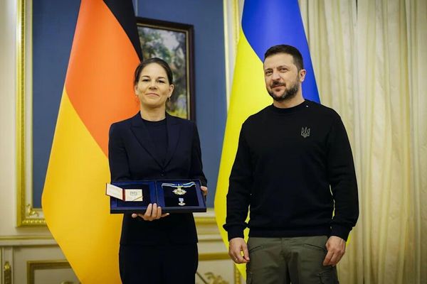 Зеленский вручил медали Зеленский вручил медали