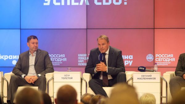 Петр Толстой