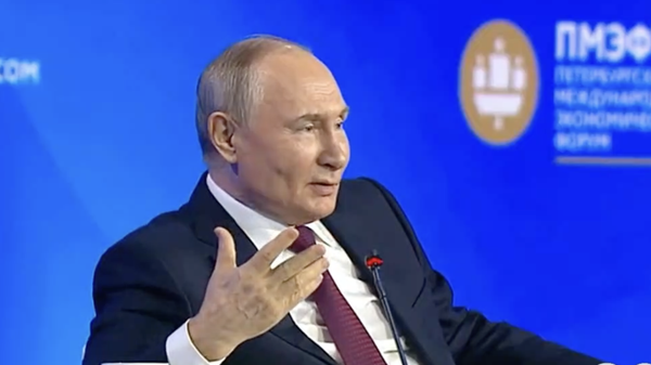 Владимир Путин на ПМЭФ-2024