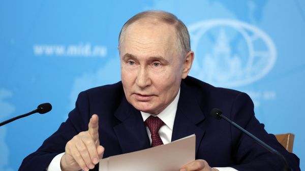 Президент Владимир Путин встретился с руководством МИД РФ Президент Владимир Путин встретился с руководством МИД РФ