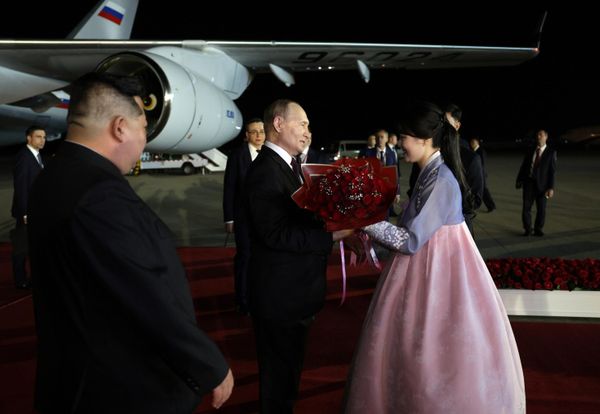 Дружественный государственный визит президента Владимира Путина в КНДР Дружественный государственный визит президента Владимира Путина в КНДР