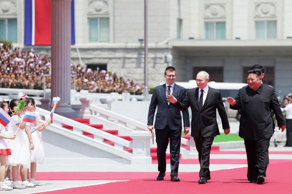 Дружественный государственный визит президента Владимира Путина в КНДР Дружественный государственный визит президента Владимира Путина в КНДР