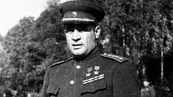 Иван Черняховский