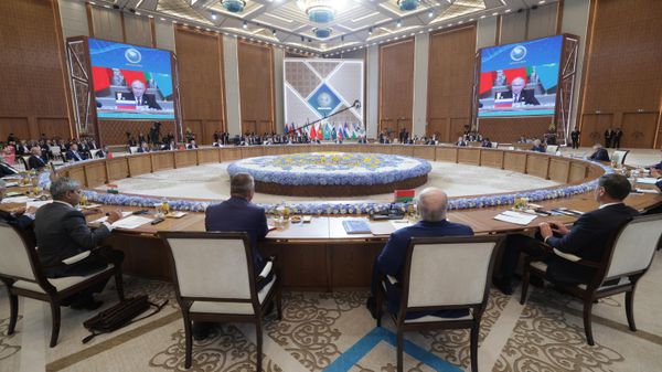 Визит президента Владимира Путина в Казахстан для участия в саммите ШОС. День второй.
