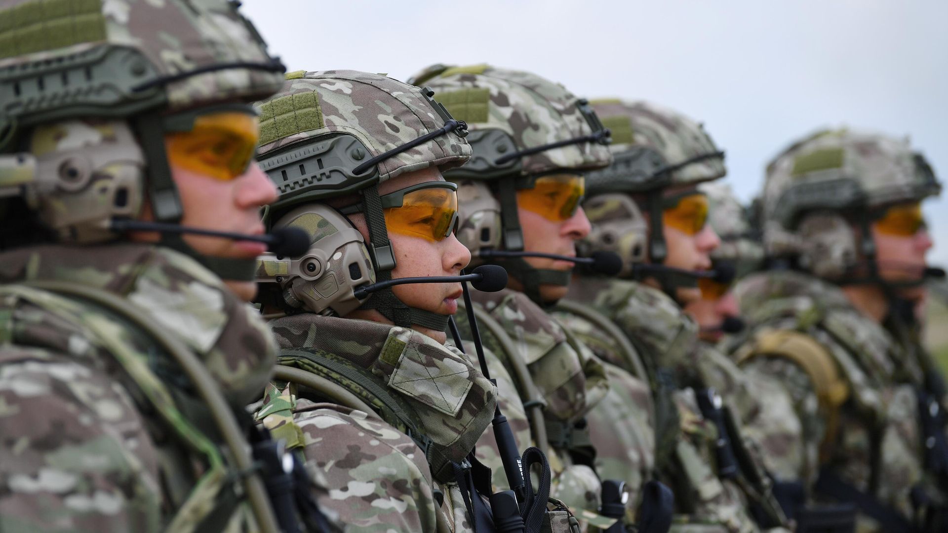 Внедрение передового опыта СВО в программу обучения военных училищ Внедрение передового опыта СВО в программу обучения военных училищ - РИА Новости, 1920, 12.08.2024
