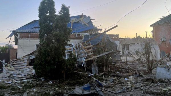 Последствия обстрела города Суджи в Курской области
