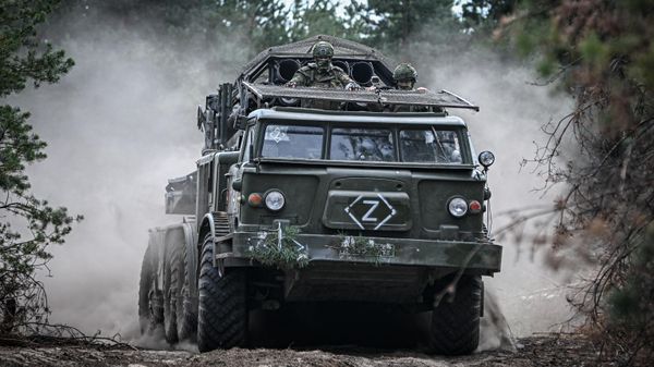 Работа расчета РСЗО Ураган 20-й гвардейской Краснознаменной общевойсковой армии