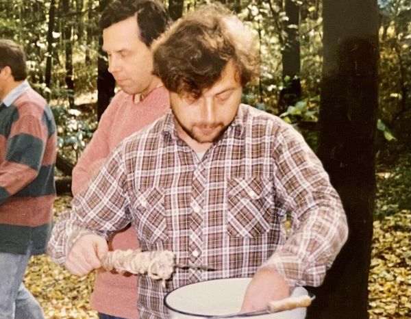 Киев. Голосеевский парк. Сентябрь 1996 года. День рождения Дмитрия Скворцова Киев. Голосеевский парк. Сентябрь 1996 года. День рождения Дмитрия Скворцова