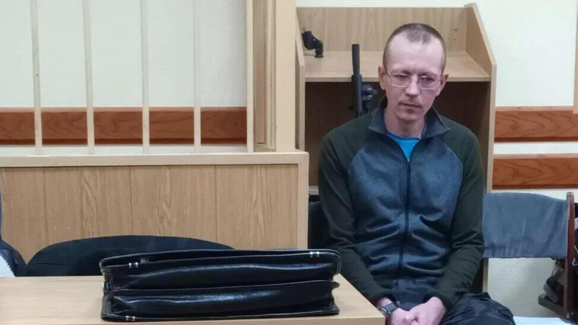 Александр Сучков, проходящий по делу об убийстве Дарьи Дугиной, на заседании Пролетарского районного суда города Тулы
Александр Сучков, проходящий по делу об убийстве Дарьи Дугиной, на заседании Пролетарского районного суда города Тулы
- РИА Новости, 1920, 23.10.2024