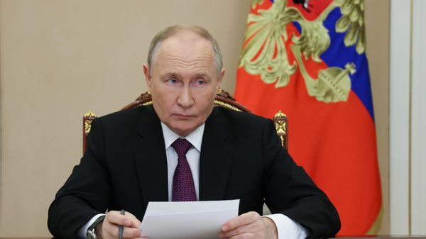 Президент Владимир Путин провел заседание Совета по реализации госполитики в сфере поддержки русского языка и языков народов России Президент Владимир Путин провел заседание Совета по реализации госполитики в сфере поддержки русского языка и языков народов России