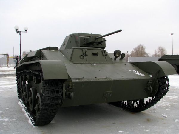 Танк Т-60 в музее Боевая слава Урала (г. Верхняя Пышма Свердловской области) Танк Т-60 в музее Боевая слава Урала (г. Верхняя Пышма Свердловской области)