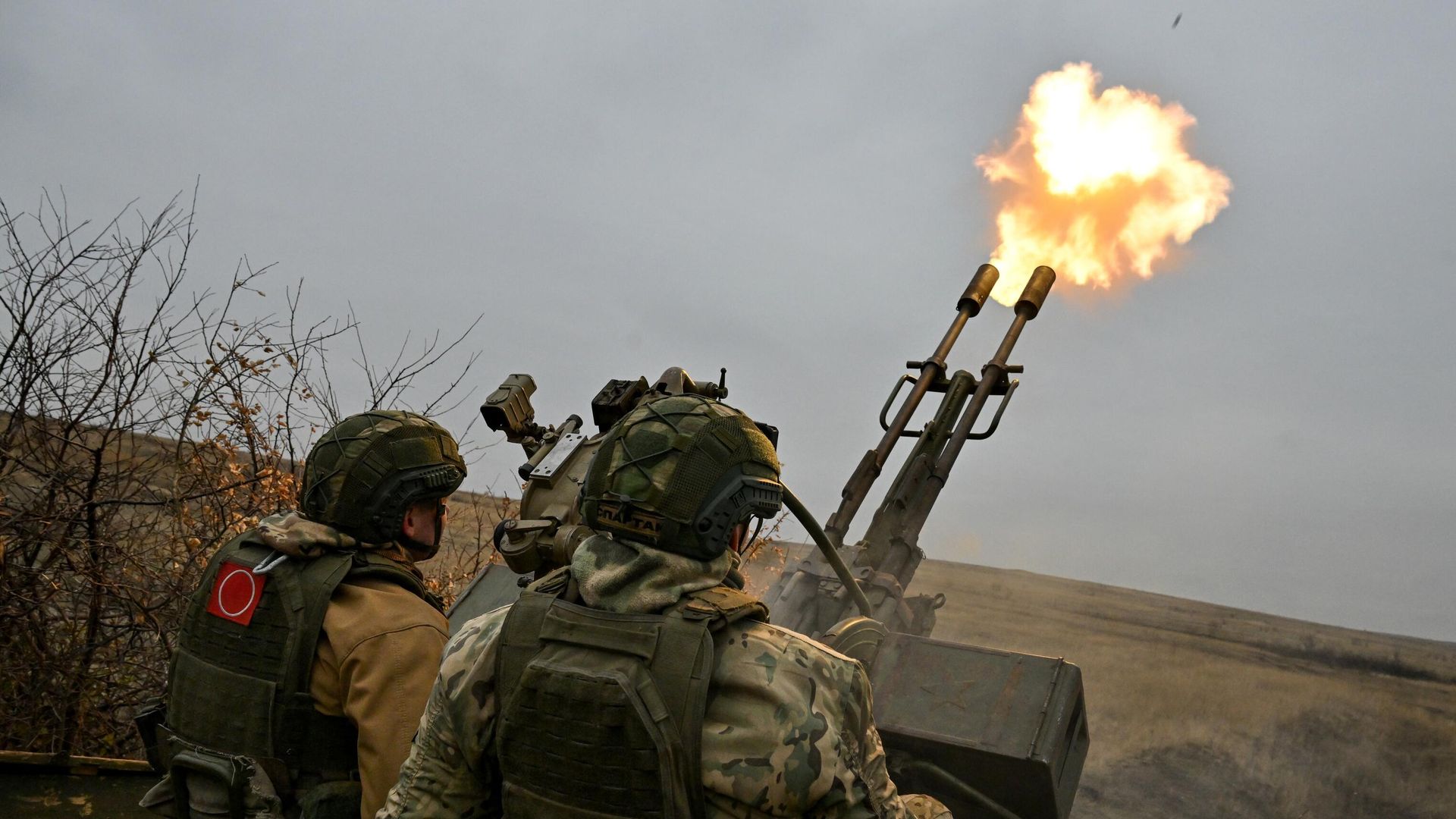 Боевая работа расчета зенитной установки ЗУ-23 группировки войск Центр Боевая работа расчета зенитной установки ЗУ-23 группировки войск Центр - РИА Новости, 1920, 07.12.2024