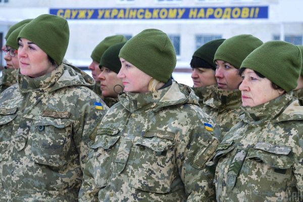 Фото: женщины в ВСУ 