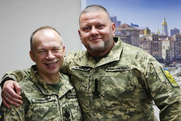 Фото: Александр Сырский и Валерий Залужный
Фото: Александр Сырский и Валерий Залужный