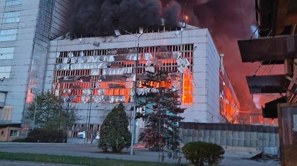 Фото: пожар после прилета по Трипольской ТЭС
Фото: пожар после прилета по Трипольской ТЭС
