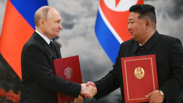 Дружественный государственный визит президента Владимира Путина в КНДР Дружественный государственный визит президента Владимира Путина в КНДР