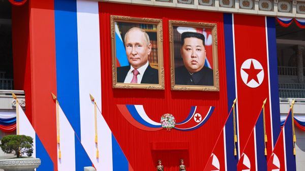 Дружественный государственный визит президента Владимира Путина в КНДР Дружественный государственный визит президента Владимира Путина в КНДР