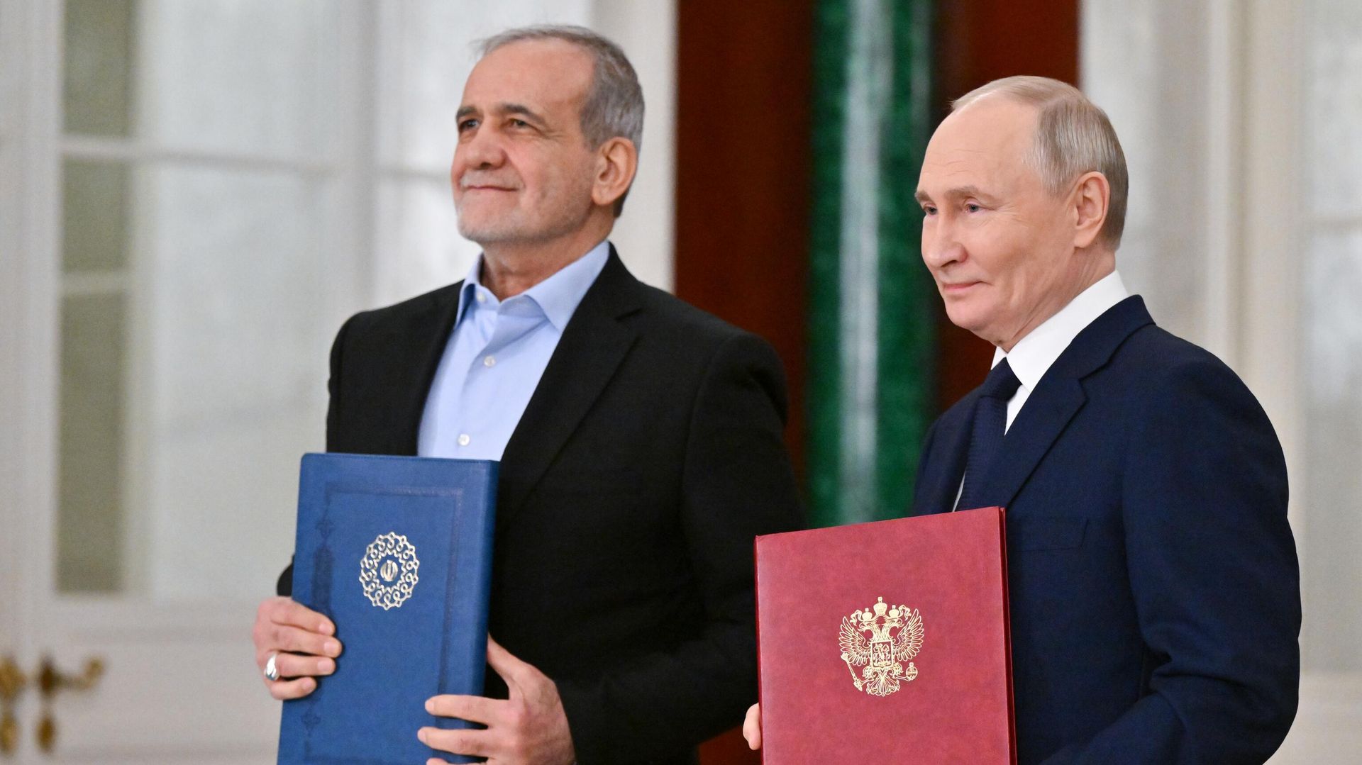 Президент Владимир Путин и президент Ирана Масуд Пезешкиан подписали договор о стратегическом партнерстве - РИА Новости, 1920, 06.05.2025
