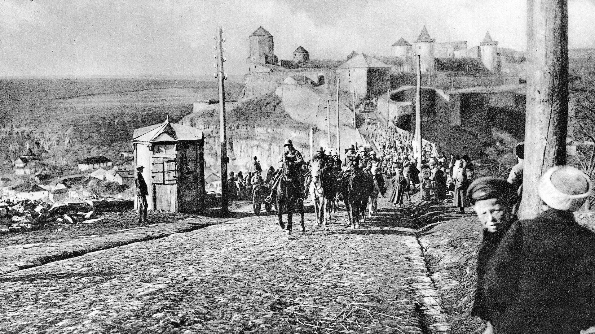 Австро-венгерские войска в Каменце-Подольском, 1918 год Австро-венгерские войска в Каменце-Подольском, 1918 год - РИА Новости, 1920, 25.01.2025