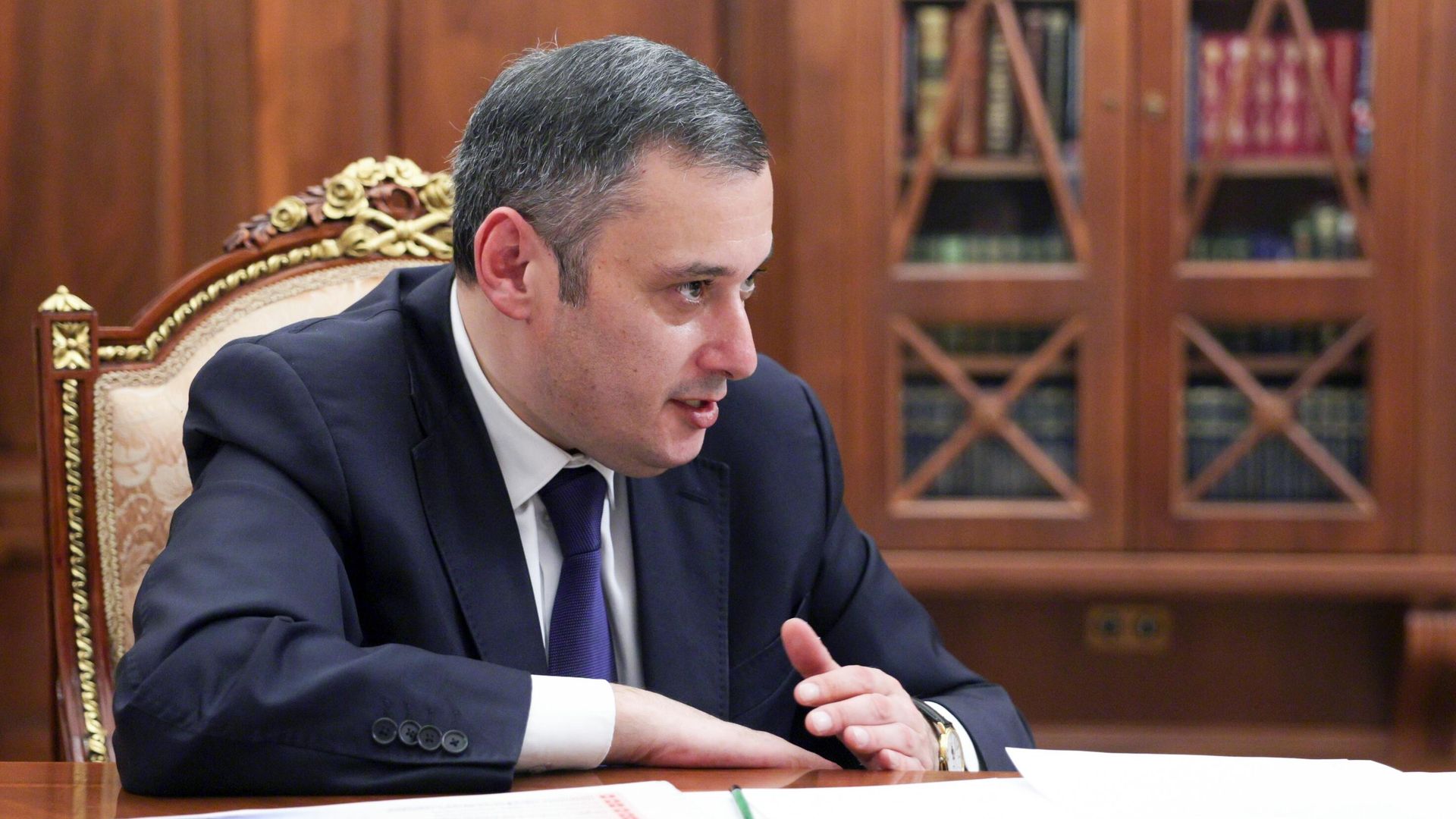 Рабочая встреча президента Владимира Путина с врио губернатора Курской области Александром Хинштейном - РИА Новости, 1920, 18.04.2025