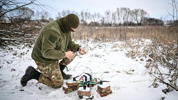 Работа расчета FPV-дронов группы Аида спецназа Ахмат в Курской области