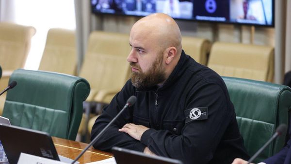 Дмитрий Гусев