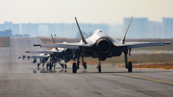 Международная выставка Aero India 2025