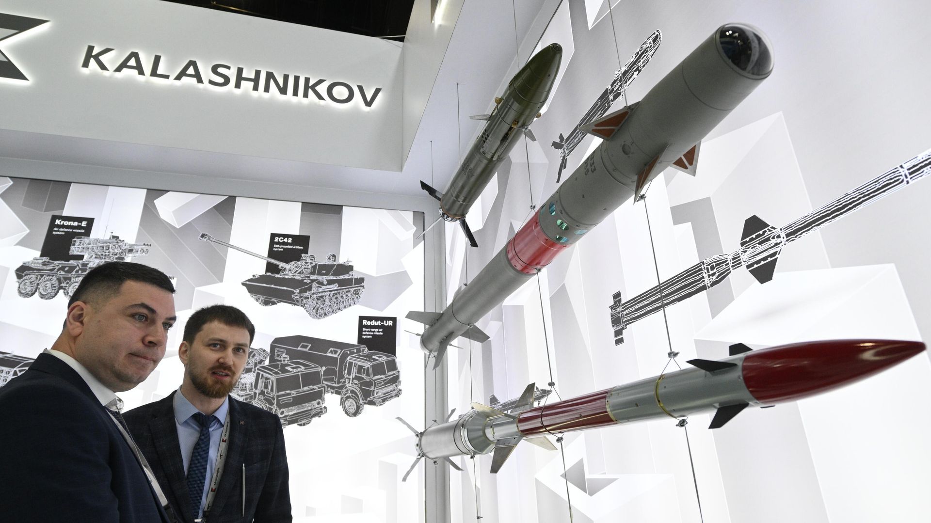Выставка IDEX 2025 в ОАЭ Выставка IDEX 2025 в ОАЭ - РИА Новости, 1920, 09.08.2026
