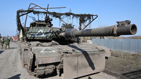 Подбитый танк Абрамс ВСУ, эвакуированный из-под Суджи