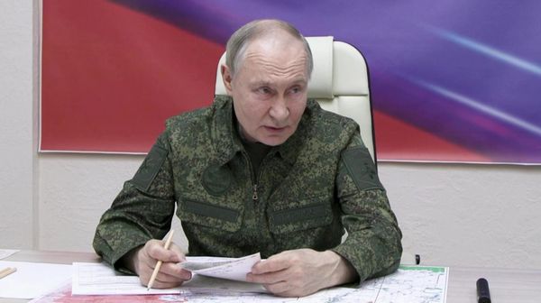 Президент Владимир Путин провел совещание на одном из пунктов управления курской группировкой