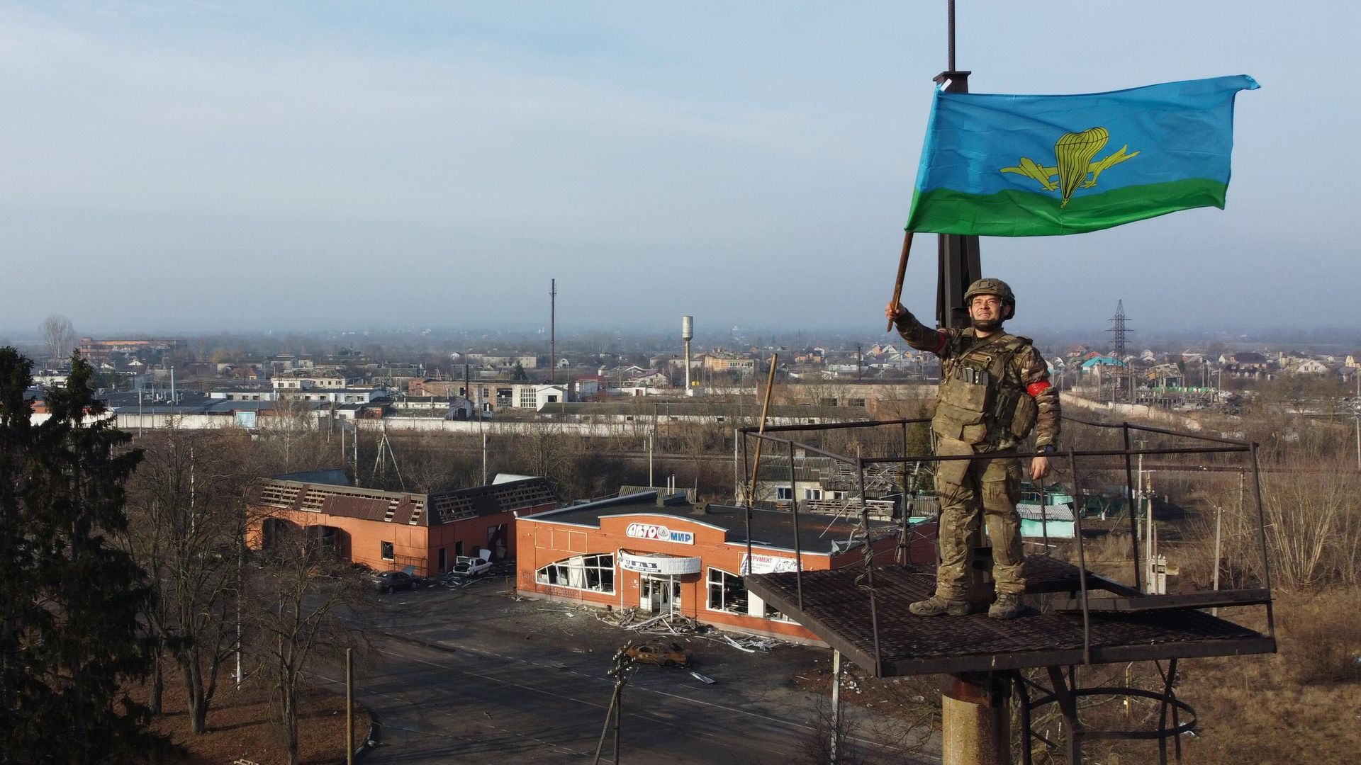 Военнослужащие группировки войск Север в освобожденной Судже Военнослужащие группировки войск Север в освобожденной Судже - РИА Новости, 1920, 19.03.2025